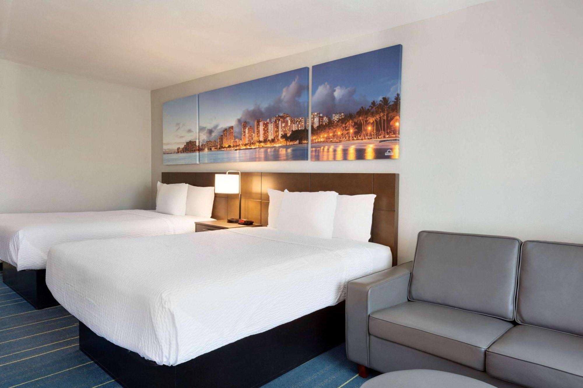 Days Inn & Suites By Wyndham Anaheim At Disneyland Park Zewnętrze zdjęcie