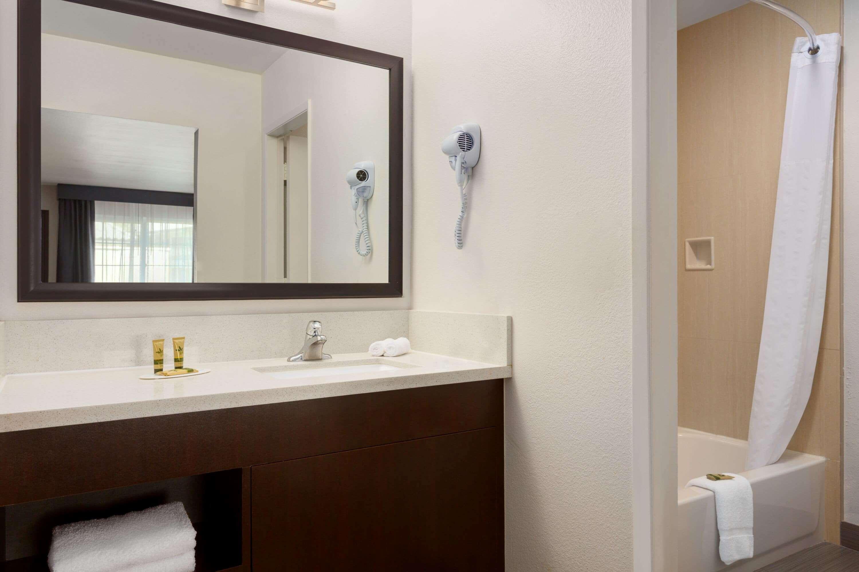 Days Inn & Suites By Wyndham Anaheim At Disneyland Park Zewnętrze zdjęcie