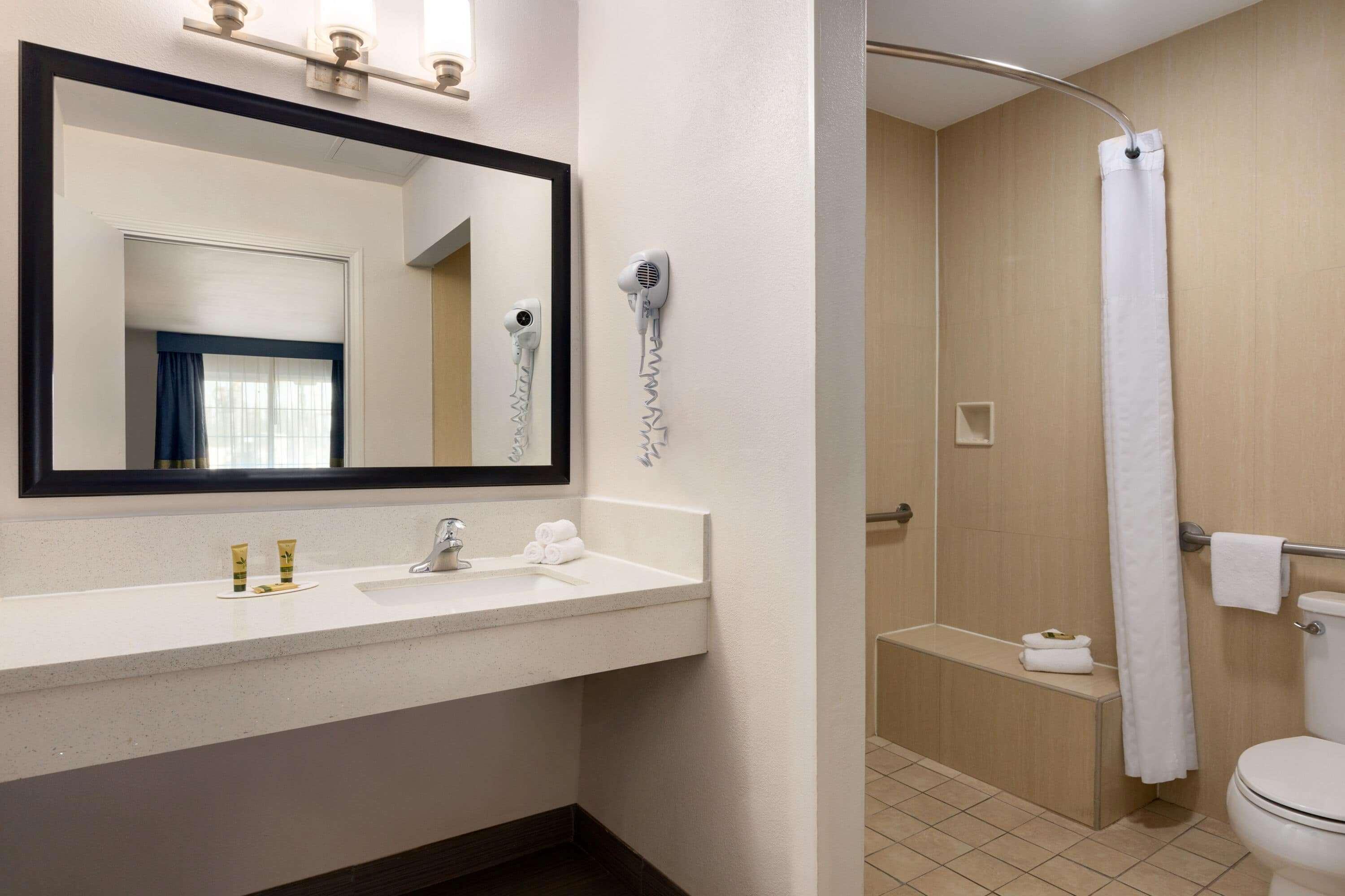 Days Inn & Suites By Wyndham Anaheim At Disneyland Park Zewnętrze zdjęcie