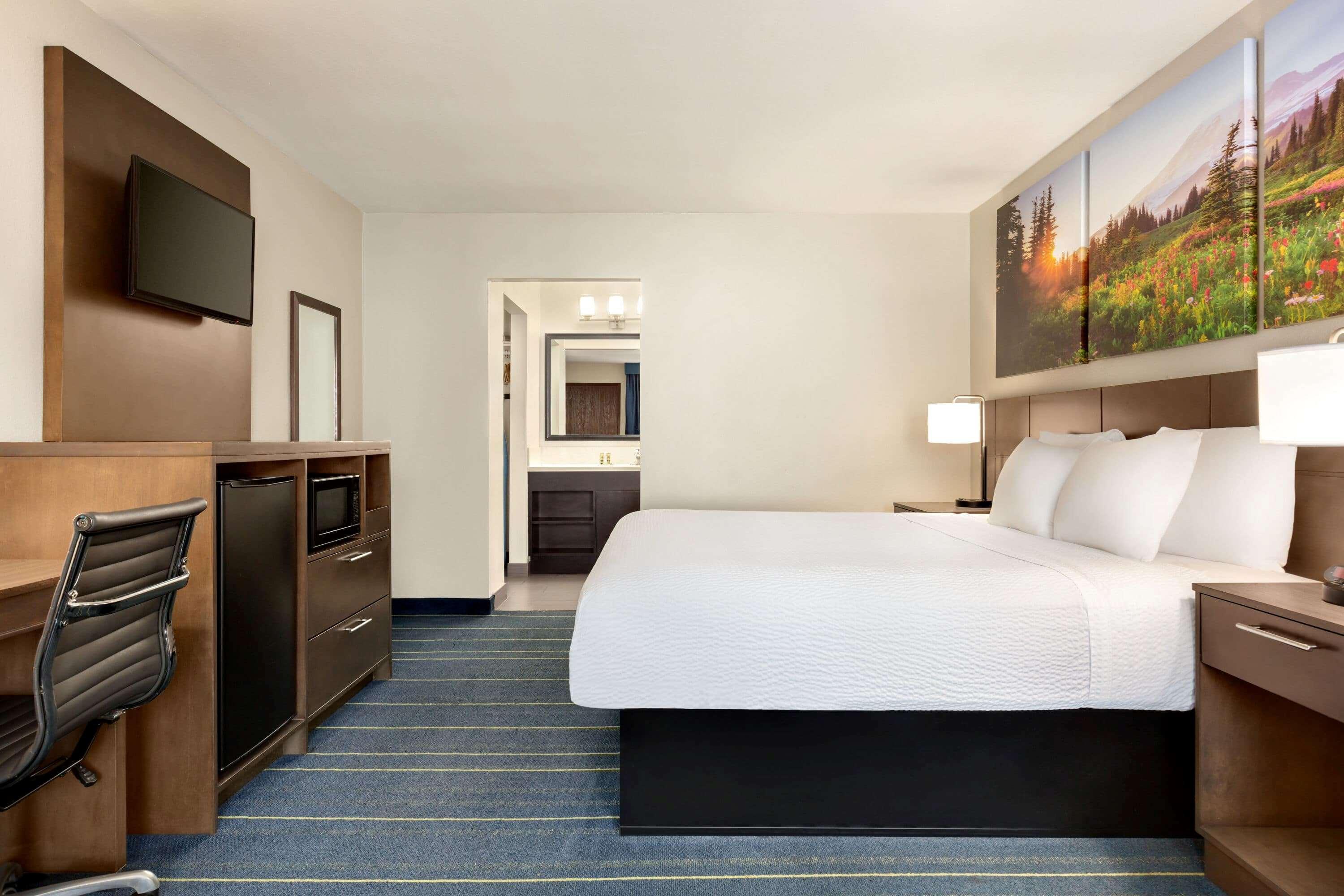 Days Inn & Suites By Wyndham Anaheim At Disneyland Park Zewnętrze zdjęcie
