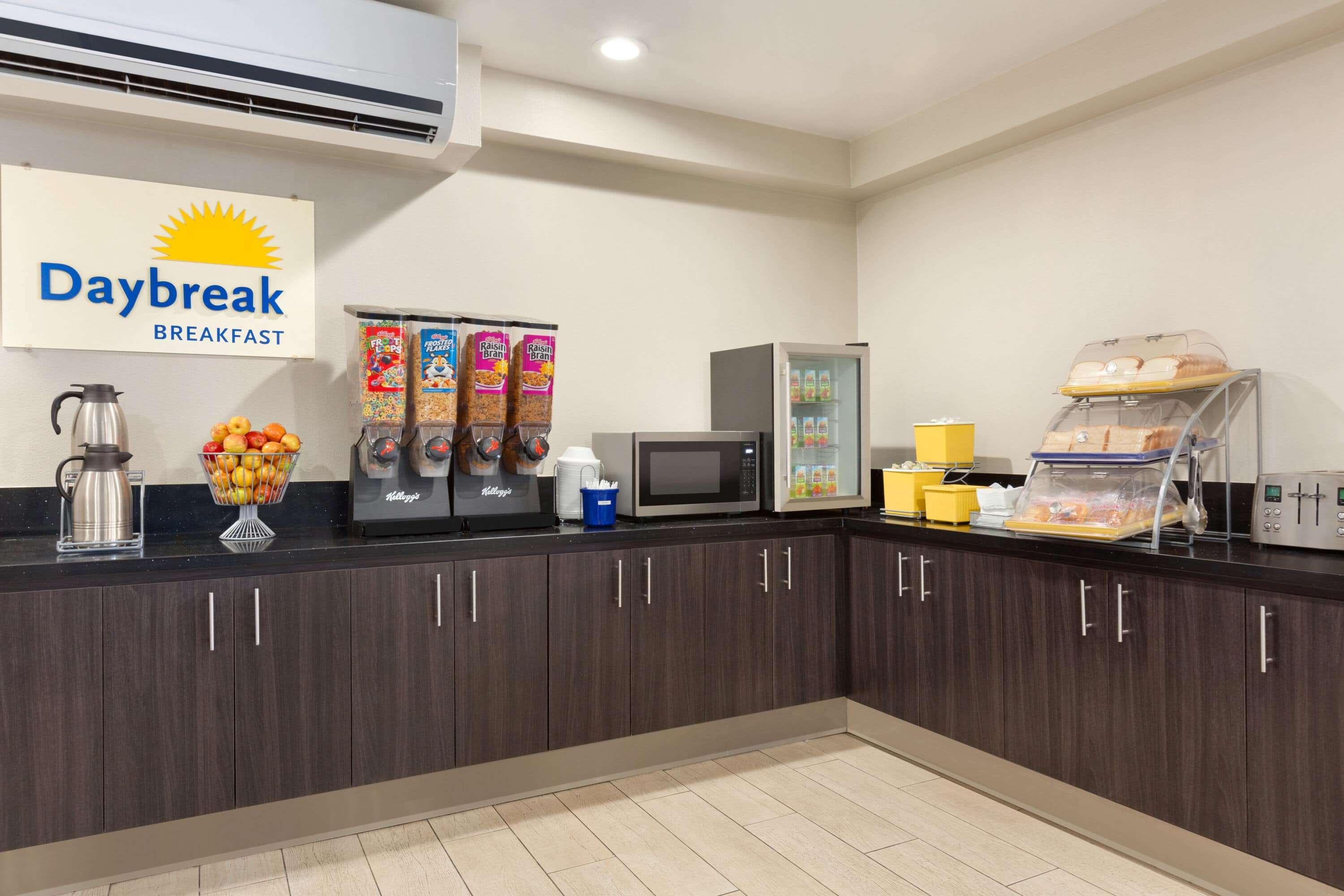Days Inn & Suites By Wyndham Anaheim At Disneyland Park Zewnętrze zdjęcie